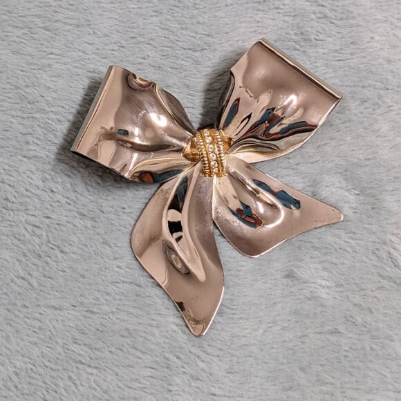 Vintage 80's Silvertone Big Bow Brooche w/ Rhinestone Accents - Picture 2 of 10